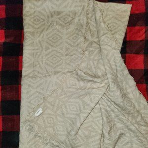 Elegant Beige Patterned Scarf